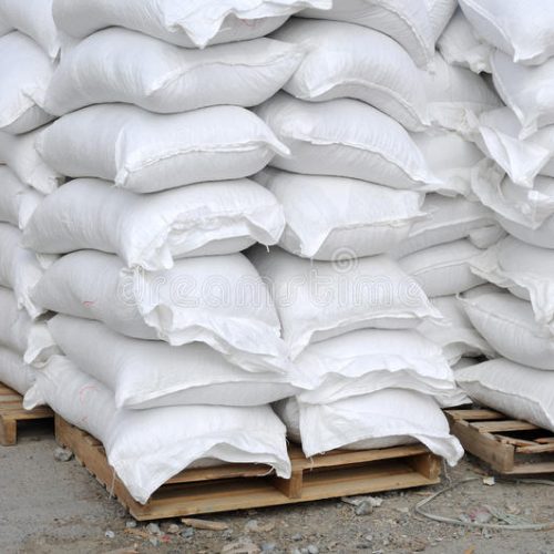 sacos-blancos-en-el-almacén-13091702 sacos-blancos-en-el-almacén-13091702